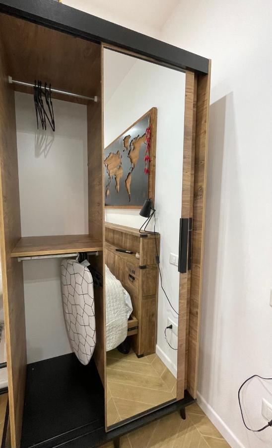 נאפולי Gennarino Apartments - Panorama Suite With Balcony And Urban Loft מראה חיצוני תמונה