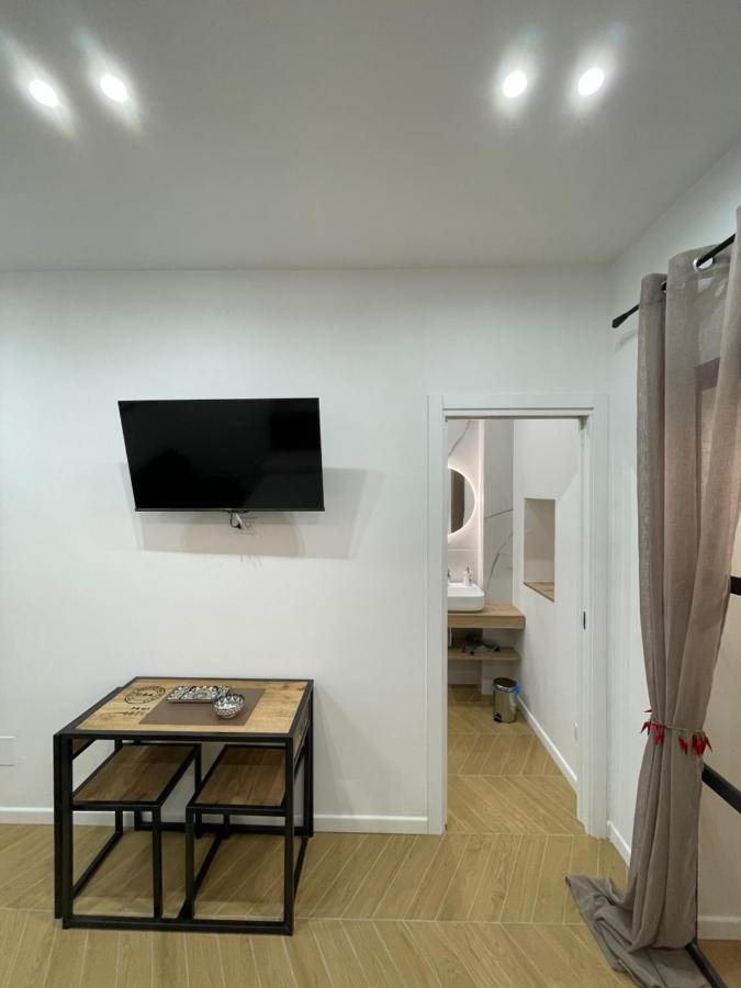 נאפולי Gennarino Apartments - Panorama Suite With Balcony And Urban Loft מראה חיצוני תמונה