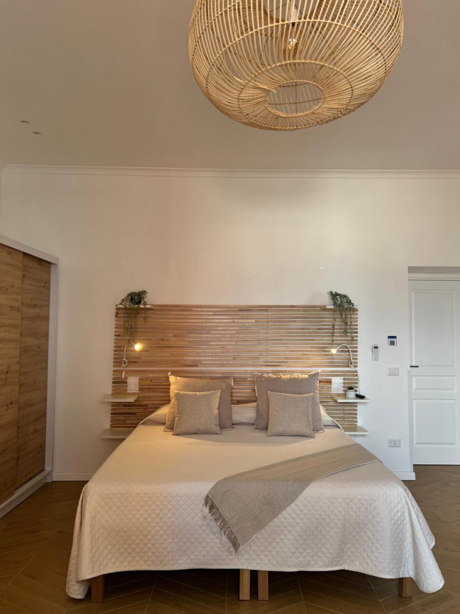 נאפולי Gennarino Apartments - Panorama Suite With Balcony And Urban Loft מראה חיצוני תמונה