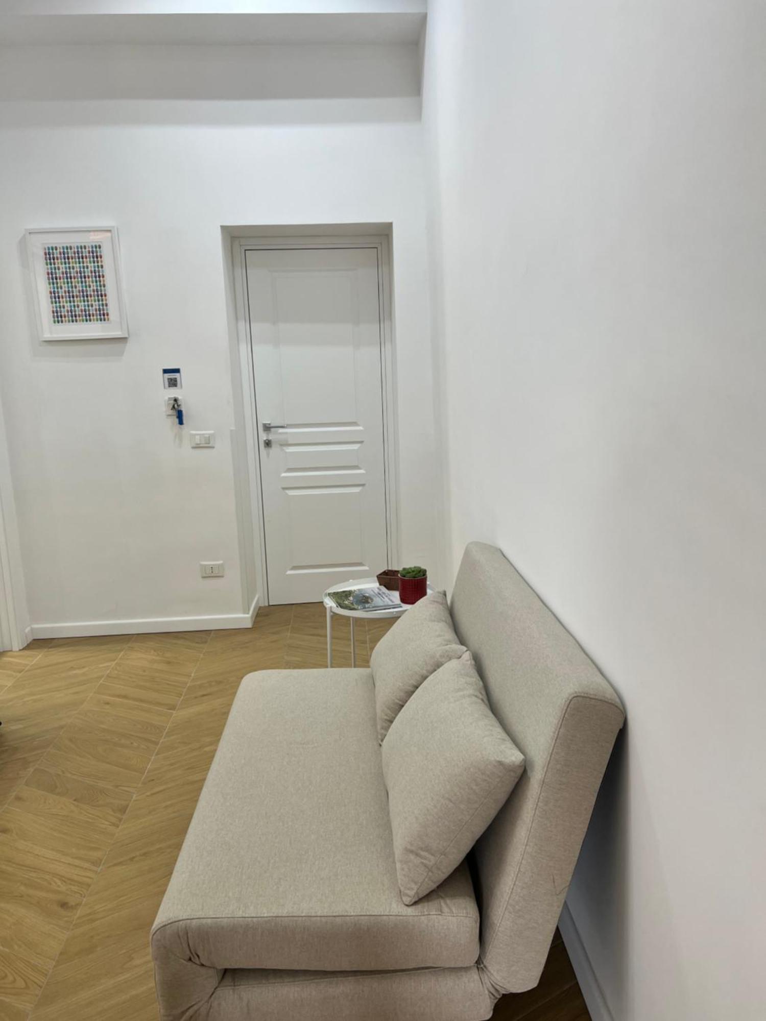 נאפולי Gennarino Apartments - Panorama Suite With Balcony And Urban Loft מראה חיצוני תמונה