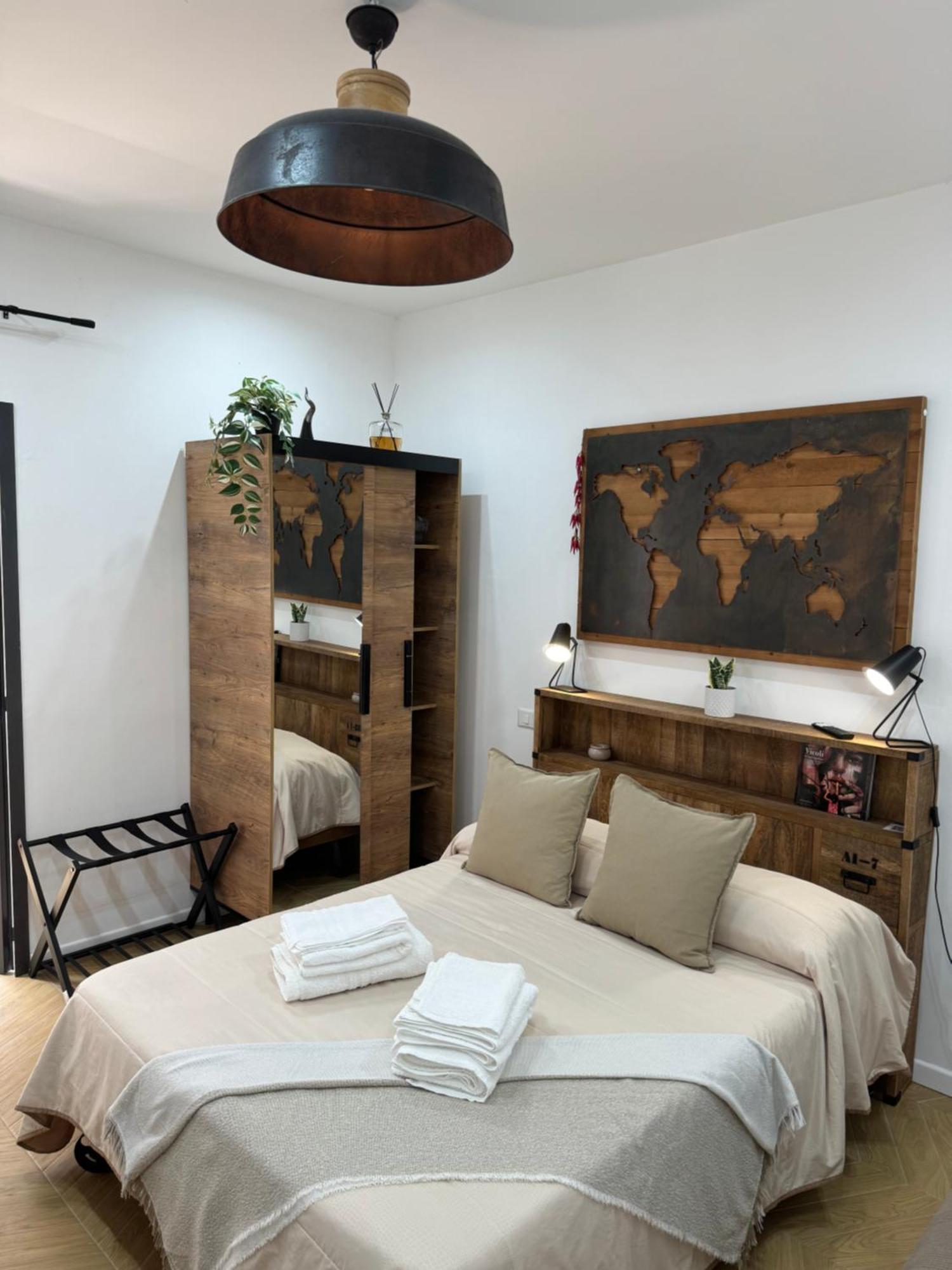 נאפולי Gennarino Apartments - Panorama Suite With Balcony And Urban Loft מראה חיצוני תמונה