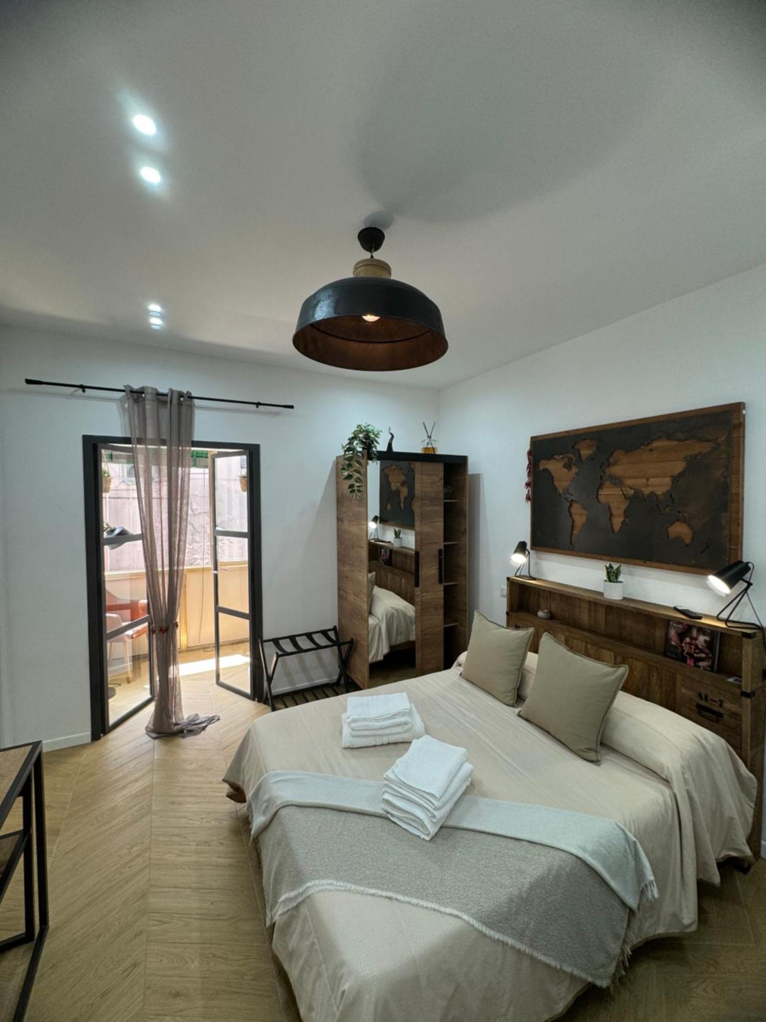 נאפולי Gennarino Apartments - Panorama Suite With Balcony And Urban Loft מראה חיצוני תמונה