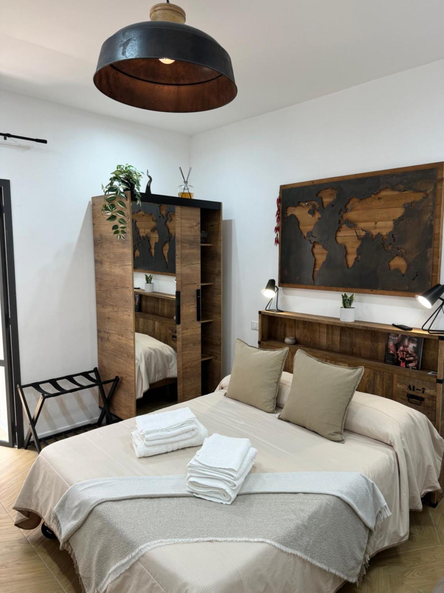 נאפולי Gennarino Apartments - Panorama Suite With Balcony And Urban Loft מראה חיצוני תמונה