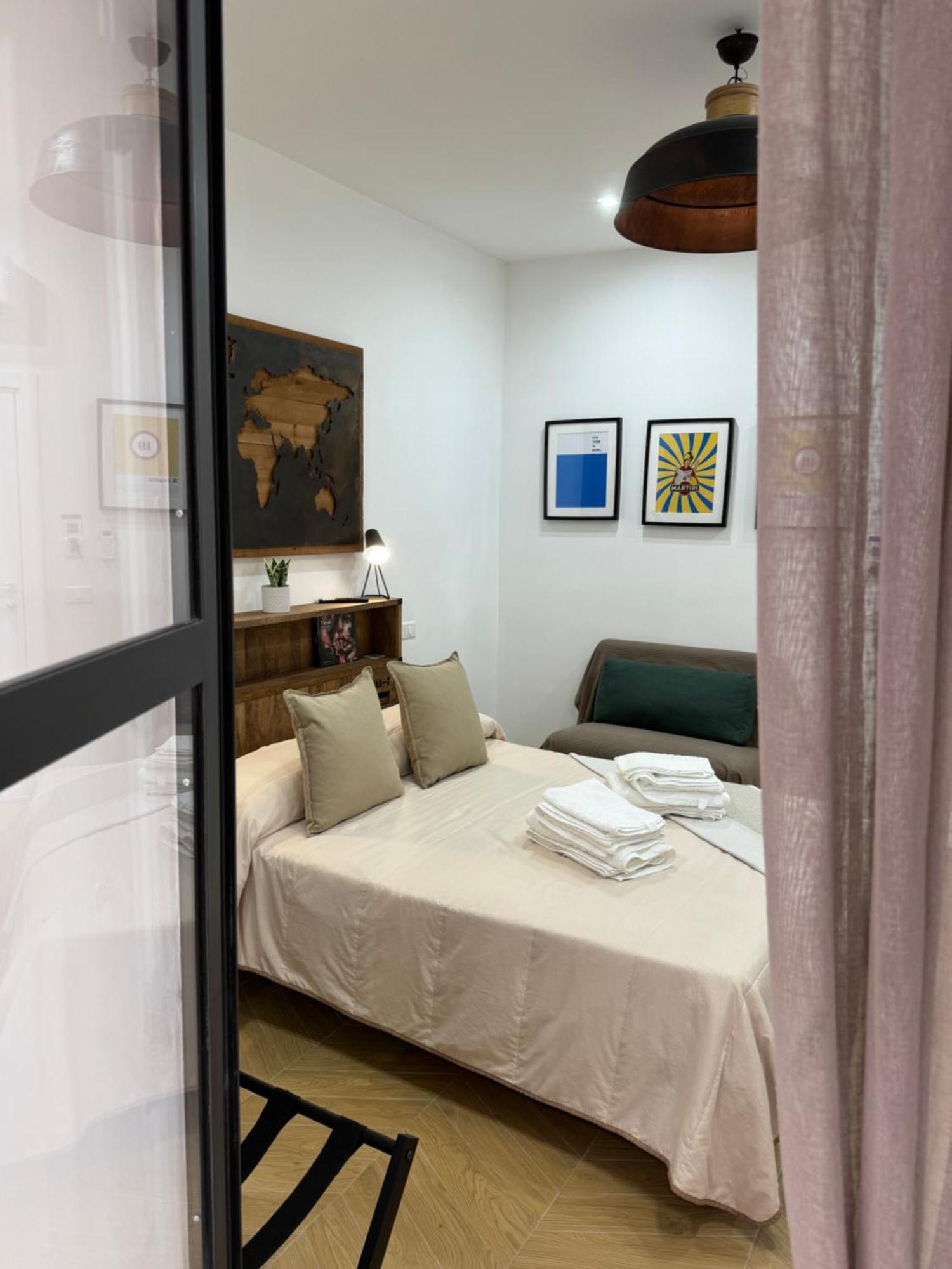 נאפולי Gennarino Apartments - Panorama Suite With Balcony And Urban Loft מראה חיצוני תמונה